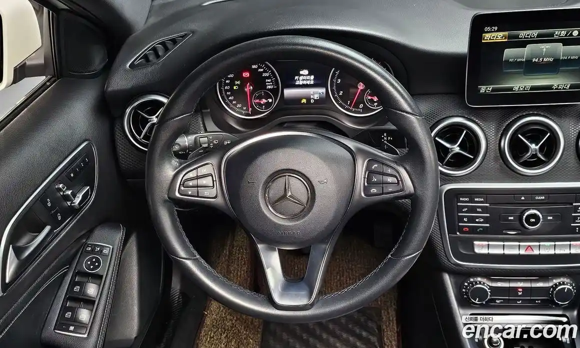Mercedes-Benz A-Class 2017 1.6 гидро, фото 21 Mercedes-Benz A-Class 2017 1.6 гидро, фото 21