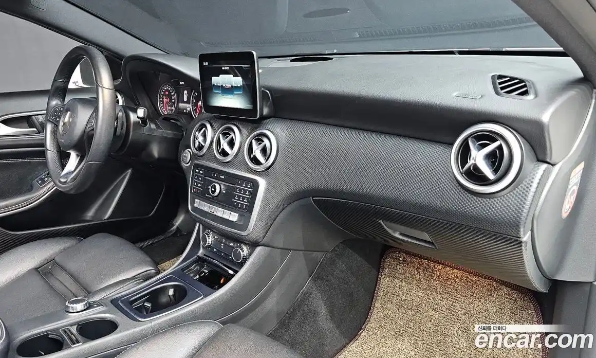 Mercedes-Benz A-Class 2017 1.6 гидро, фото 29 Mercedes-Benz A-Class 2017 1.6 гидро, фото 29