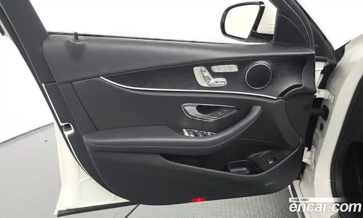 Mercedes-Benz E-Class 2018 2.0 автомат (гидро), фото 14
