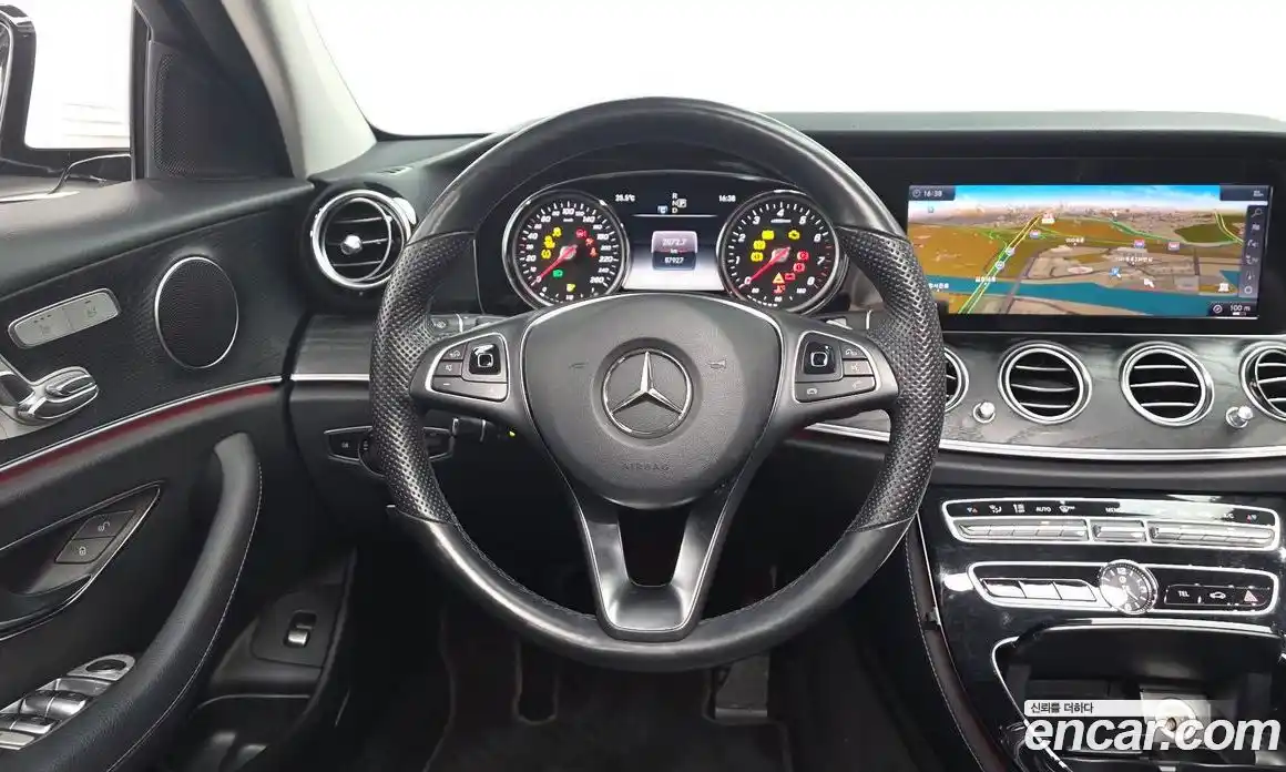 Mercedes-Benz E-Class 2018 2.0 автомат (гидро), фото 18