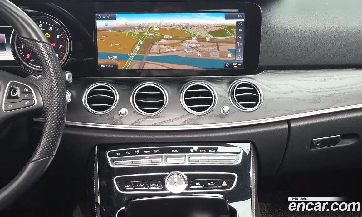 Mercedes-Benz E-Class 2018 2.0 автомат (гидро), фото 19