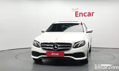 Mercedes-Benz E-Class 2018 2.0 автомат (гидро), миниатюра 3