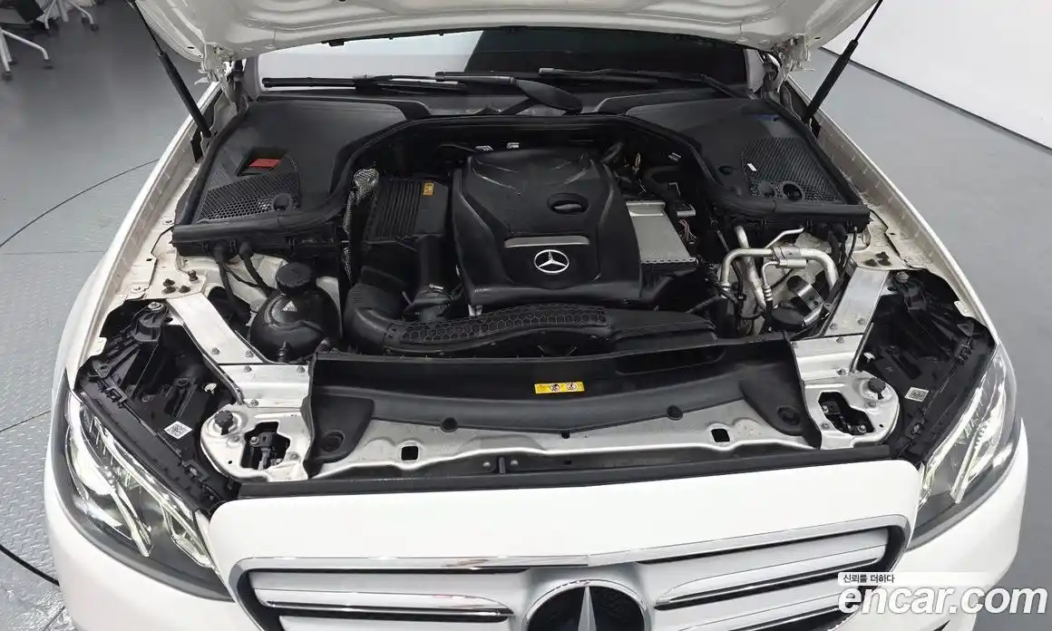 Mercedes-Benz E-Class 2018 2.0 автомат (гидро), фото 6