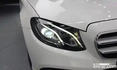 Mercedes-Benz E-Class 2018 2.0 автомат (гидро), миниатюра 8