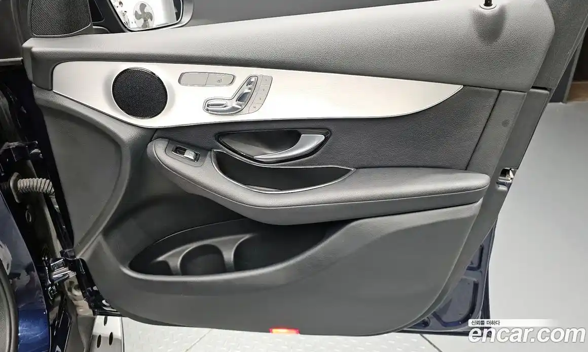 Mercedes-Benz GLC-Class 2018 2.0 гидро, фото 14 Mercedes-Benz GLC-Class 2018 2.0 гидро, фото 14