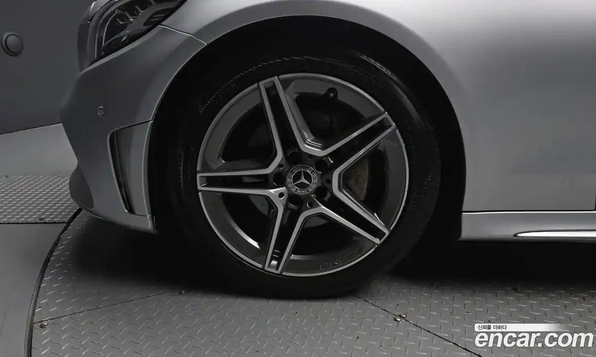 Mercedes-Benz C-Class 2019 2.0 гидро, фото 5
