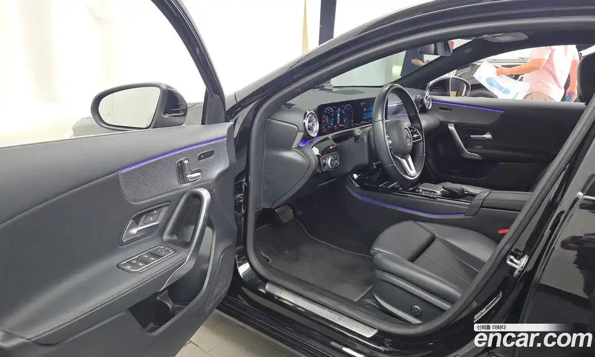 Mercedes-Benz A-Class 2021 2.0 гидро, фото 13