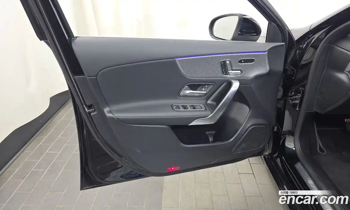 Mercedes-Benz A-Class 2021 2.0 гидро, фото 14