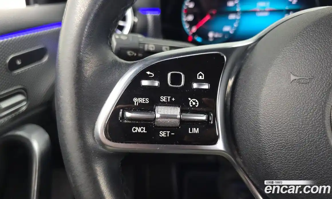 Mercedes-Benz A-Class 2021 2.0 гидро, фото 16