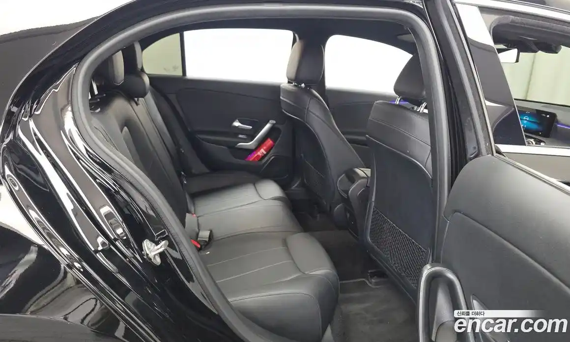 Mercedes-Benz A-Class 2021 2.0 гидро, фото 18