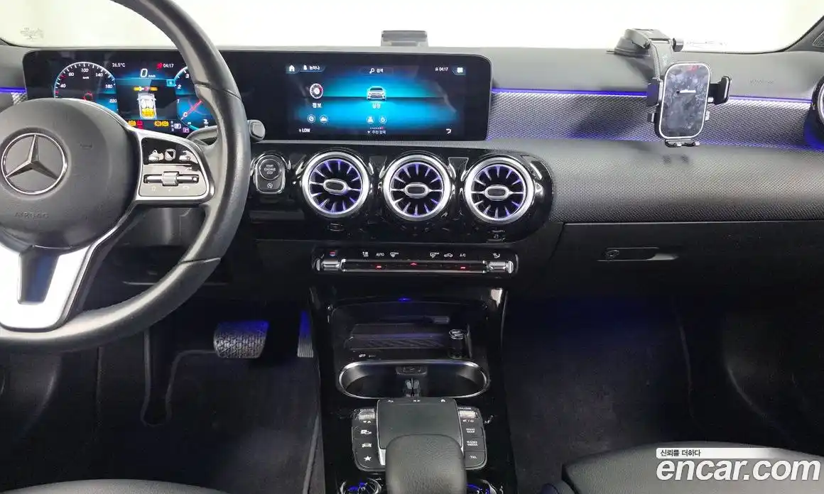 Mercedes-Benz A-Class 2021 2.0 гидро, фото 20