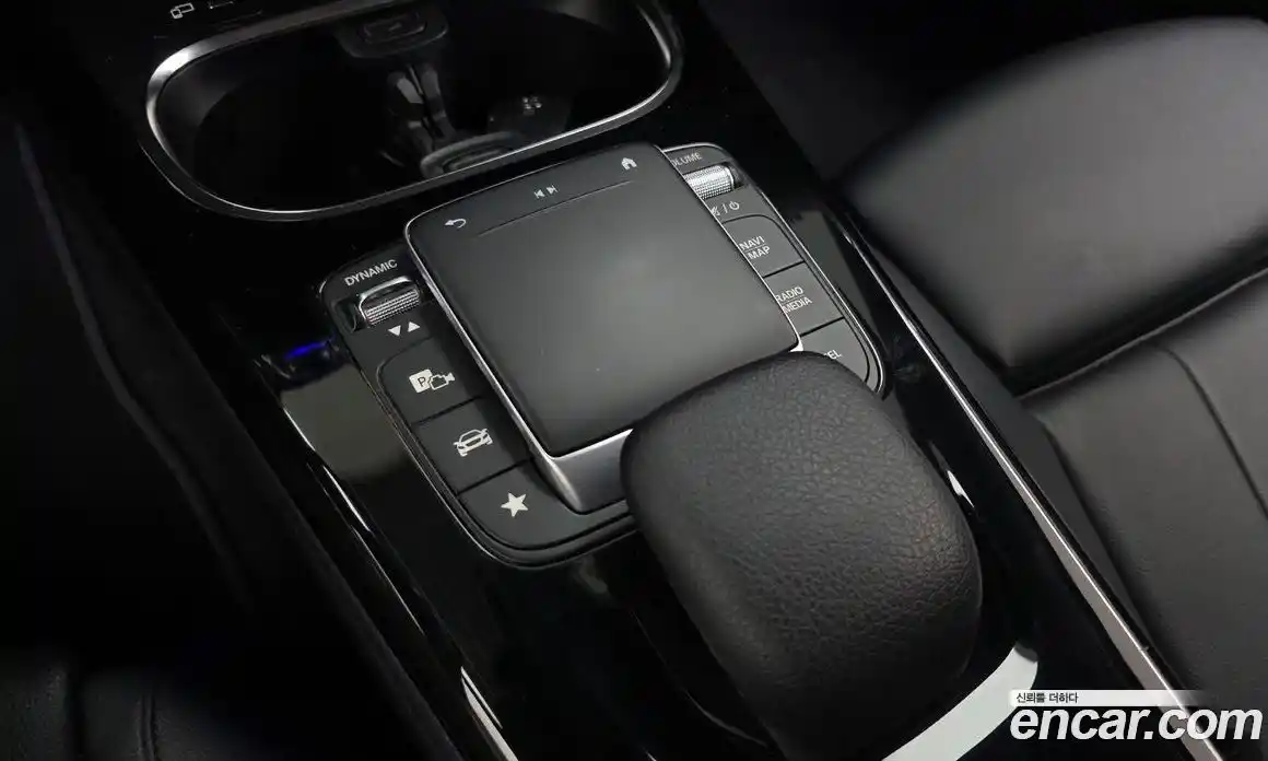 Mercedes-Benz A-Class 2021 2.0 гидро, фото 24