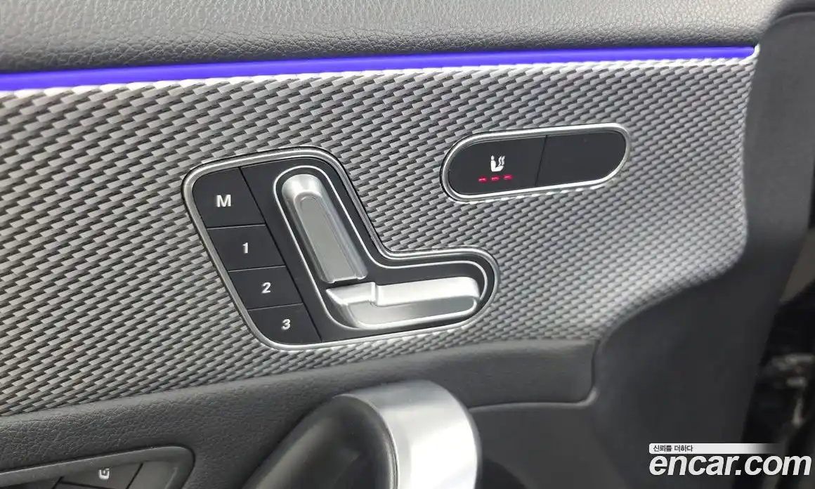 Mercedes-Benz A-Class 2021 2.0 гидро, фото 25