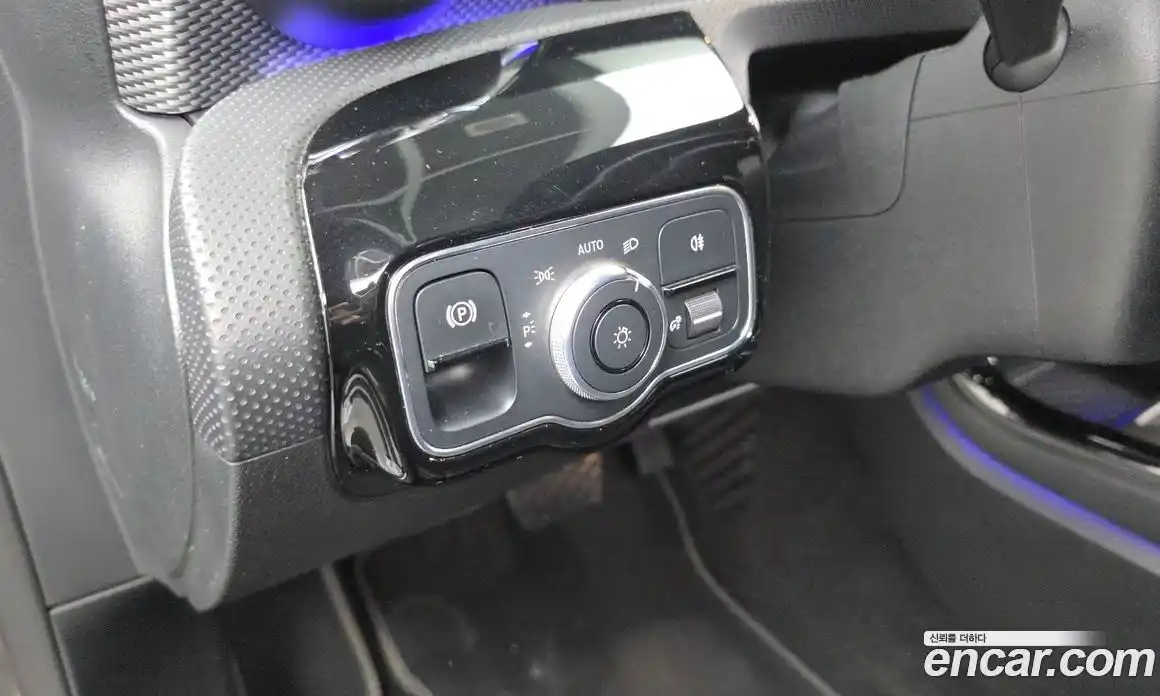 Mercedes-Benz A-Class 2021 2.0 гидро, фото 27