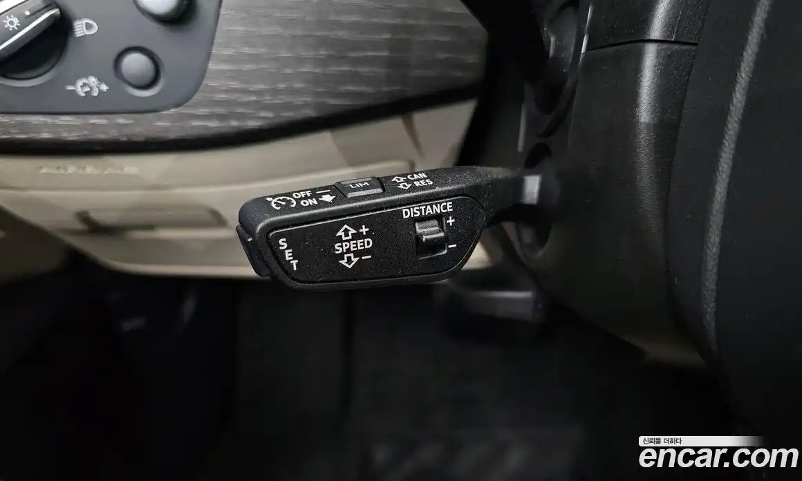 Audi A4 2023 2.0 автомат (гидро), фото 23
