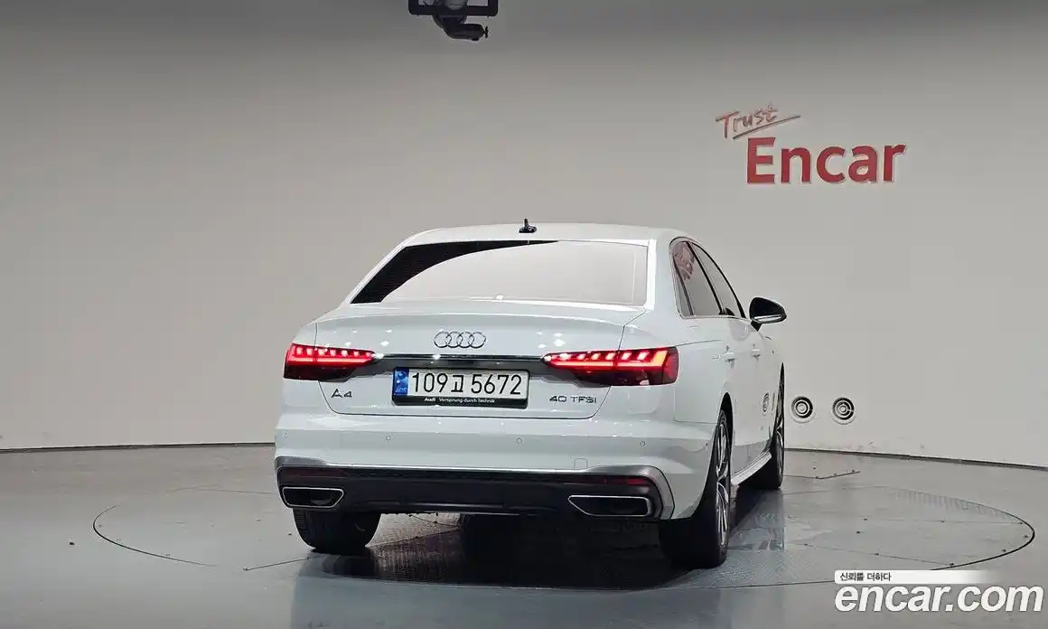 Audi A4 2023 2.0 автомат (гидро), фото 3