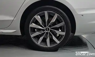 Audi A4 2023 2.0 автомат (гидро), миниатюра 6