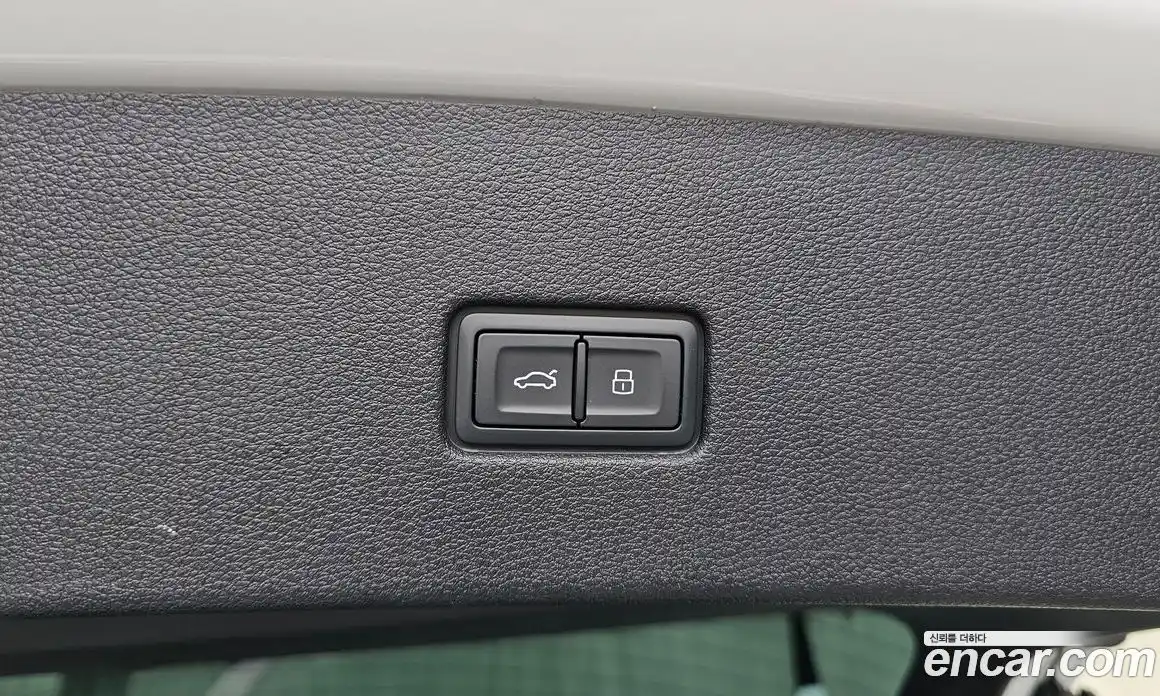 Audi Q8 2023 3.0 автомат (гидро), фото 34