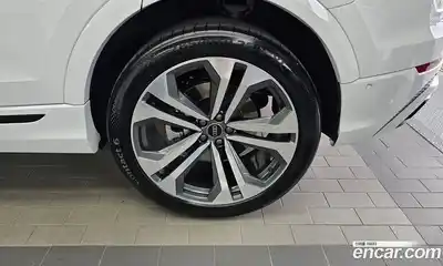 Audi Q8 2023 3.0 автомат (гидро), миниатюра 7