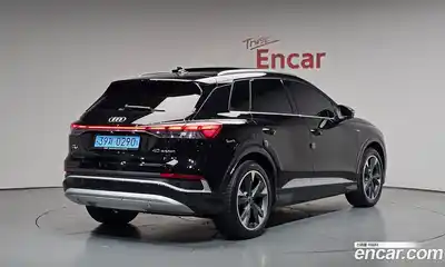 Audi Q4 e-tron, 2023, 33 490 км