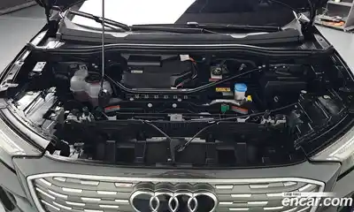 Audi Q4 e-tron 2023 0.2 автомат (гидро), миниатюра 5