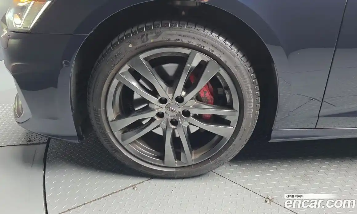 Audi A6 2020 3.0 автомат (гидро), фото 5