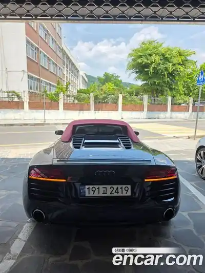 Audi R8 2013 5.2 автомат (гидро), миниатюра 2