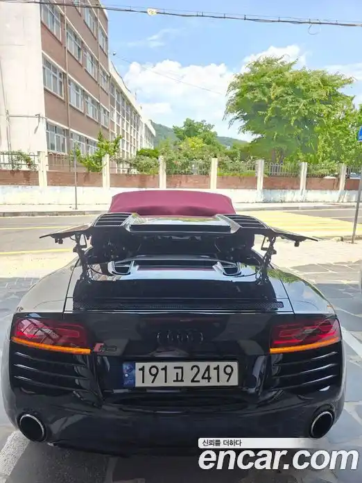 Audi R8 2013 5.2 автомат (гидро), фото 9