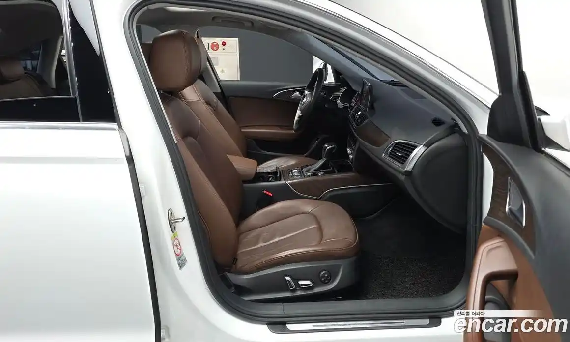Audi A6 2015 2.0 автомат (гидро), фото 11