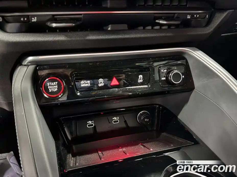 Audi Q5 2025 2.0 автомат (гидро), фото 9