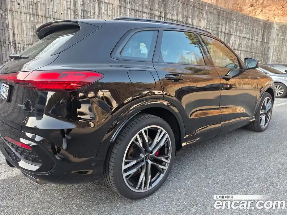 Audi Q5 2025 2.0 автомат (гидро), фото 6