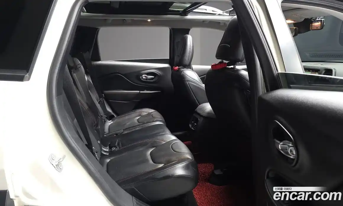 Jeep Cherokee 2019 3.2 автомат (гидро), фото 18