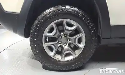 Jeep Cherokee 2019 3.2 автомат (гидро), миниатюра 5