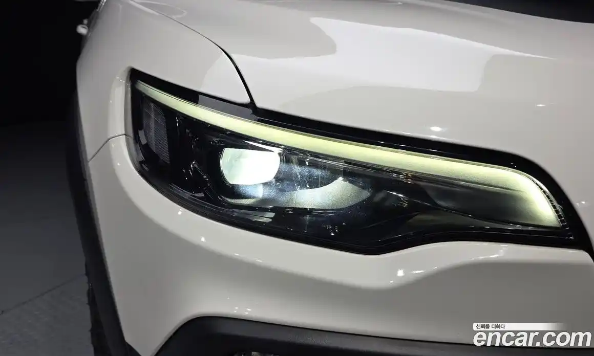 Jeep Cherokee 2019 3.2 автомат (гидро), фото 8