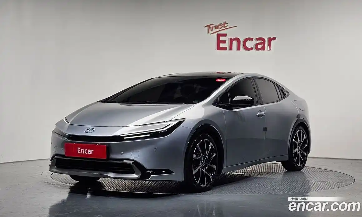 Toyota Prius 2024 2.0 автомат (гидро), фото 1 Toyota Prius 2024 2.0 автомат (гидро), фото 1