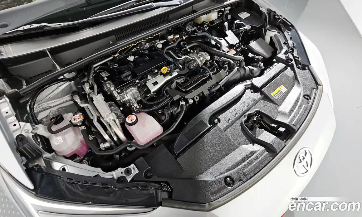 Toyota Prius 2024 2.0 автомат (гидро), фото 6 Toyota Prius 2024 2.0 автомат (гидро), фото 6