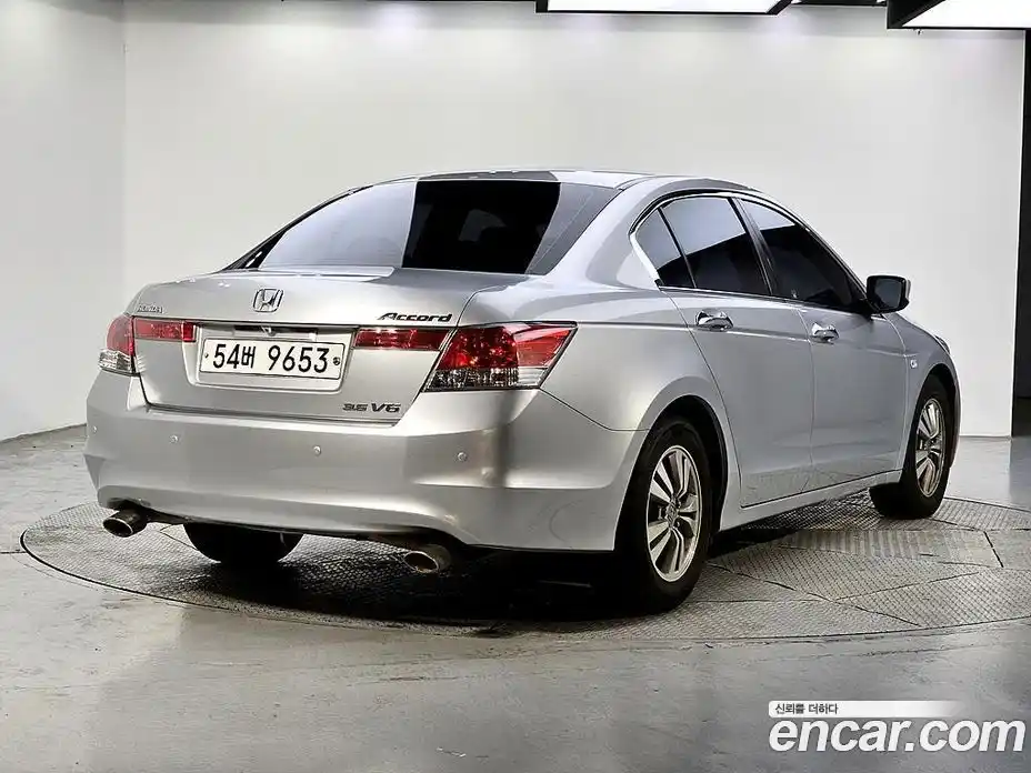 Honda Accord 2010 2.4 автомат (гидро), фото 4