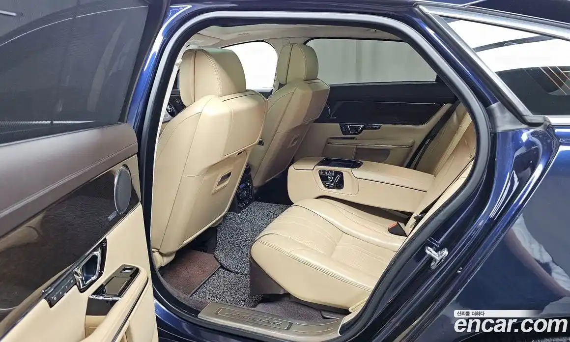 Jaguar XJ 2016 3.0 автомат (гидро), фото 11 Jaguar XJ 2016 3.0 автомат (гидро), фото 11