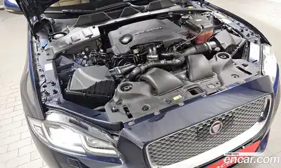 Jaguar XJ 2016 3.0 автомат (гидро), миниатюра 6 Jaguar XJ 2016 3.0 автомат (гидро), миниатюра 6