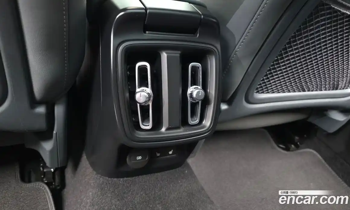 Polestar Polestar 2 2023 0.2 автомат (гидро), фото 23 Polestar Polestar 2 2023 0.2 автомат (гидро), фото 23