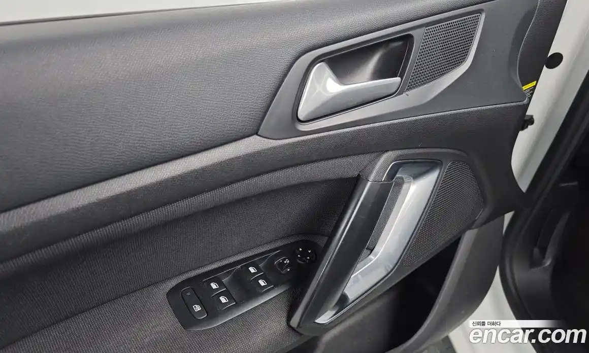 Peugeot 308 2018 1.6 автомат (гидро), фото 13