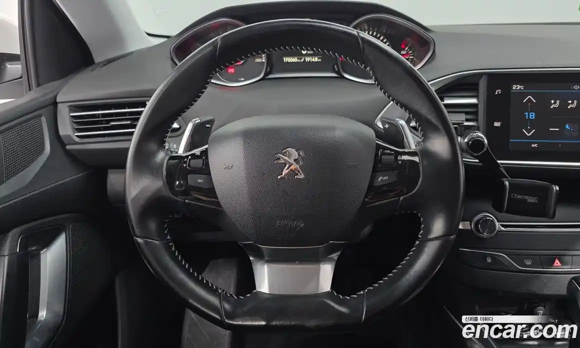 Peugeot 308 2018 1.6 автомат (гидро), фото 15