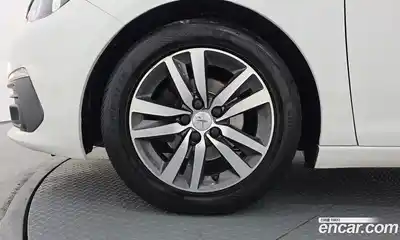 Peugeot 308 2018 1.6 автомат (гидро), миниатюра 5