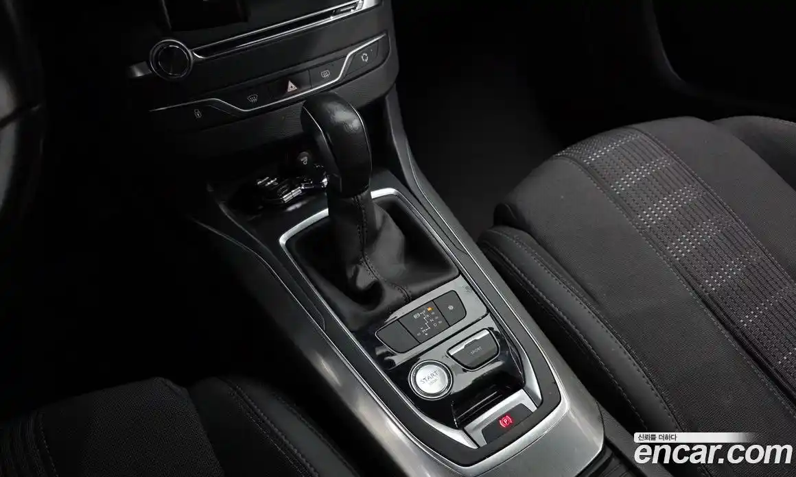 Peugeot 308 2018 1.6 автомат (гидро), фото 9