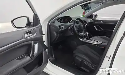 Peugeot 308 2018 1.6 автомат (гидро), миниатюра 10