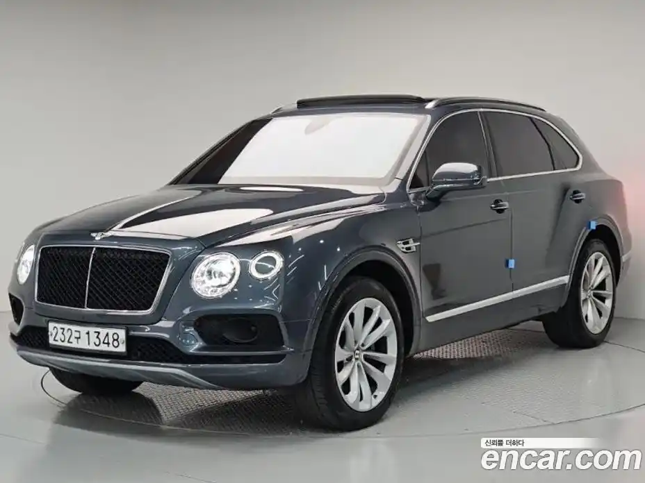 Bentley Bentayga 2019 4.0 автомат (гидро), фото 1 Bentley Bentayga 2019 4.0 автомат (гидро), фото 1