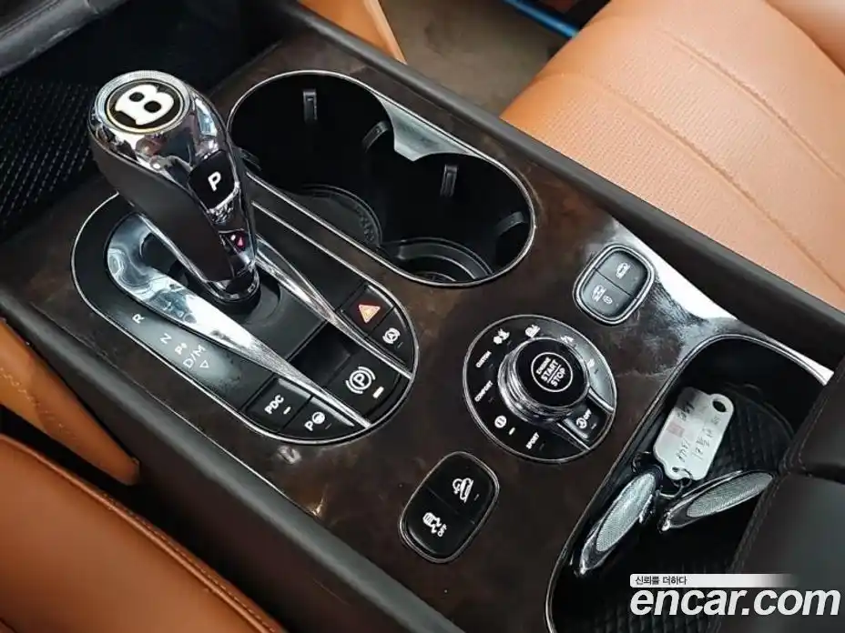 Bentley Bentayga 2019 4.0 автомат (гидро), фото 8 Bentley Bentayga 2019 4.0 автомат (гидро), фото 8