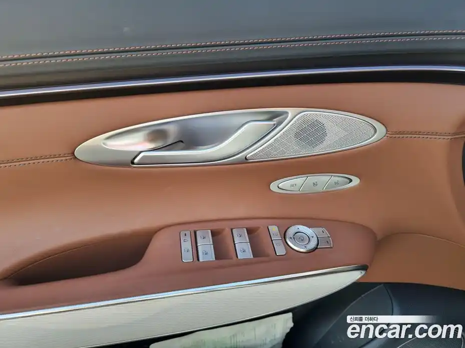 Genesis GV70 2024 2.5 автомат (гидро), фото 13