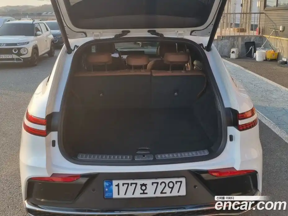 Genesis GV70 2024 2.5 автомат (гидро), фото 16