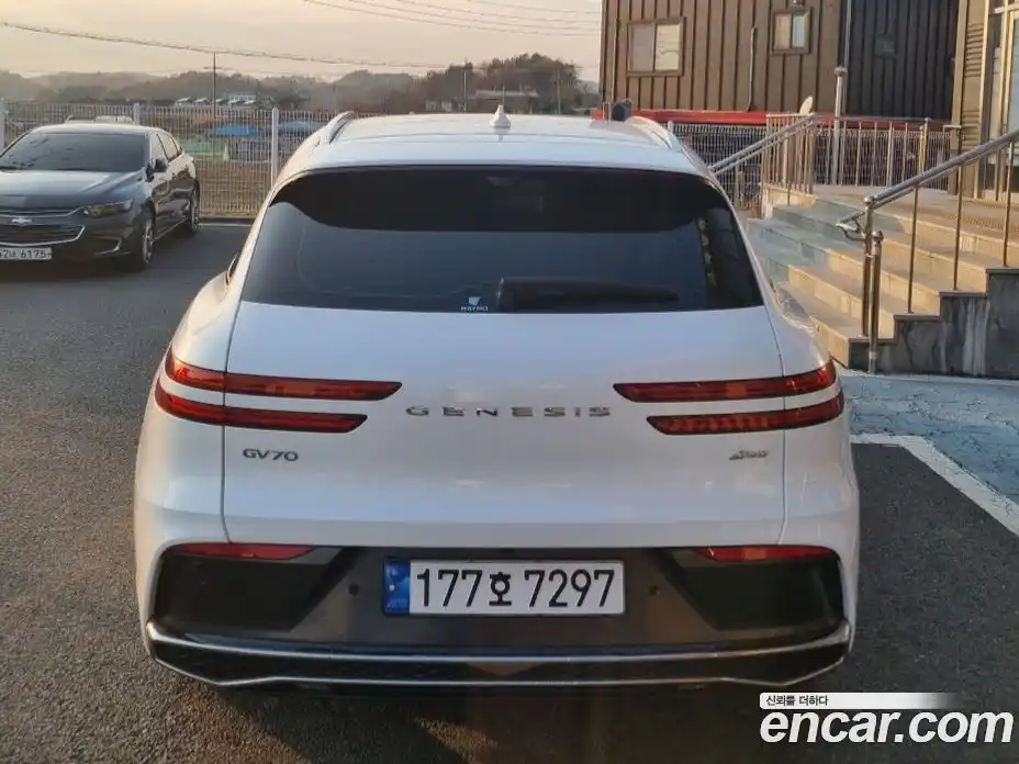 Genesis GV70 2024 2.5 автомат (гидро), фото 5